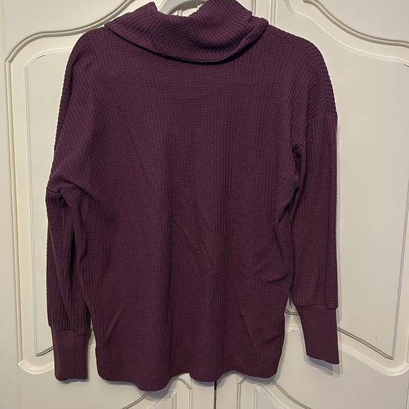 LOFT Petite Burgundy Waffle / Thermal Turtleneck LP - Picture 6 of 6